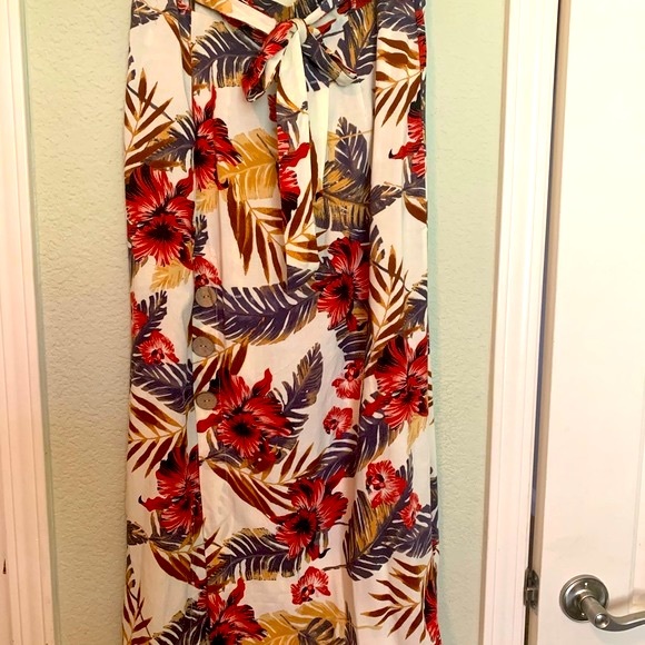 White Tropical Print Belted Button Down Slit Maxi Skirt - Picture 8 of 9